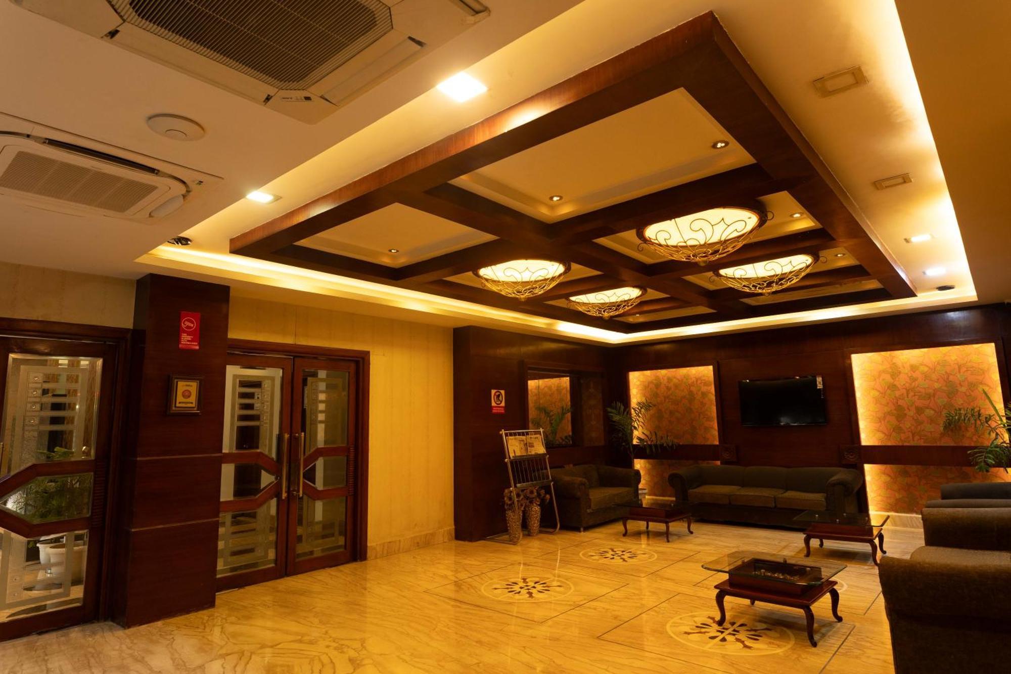 New Hotel Broadway Varanasi Exterior photo