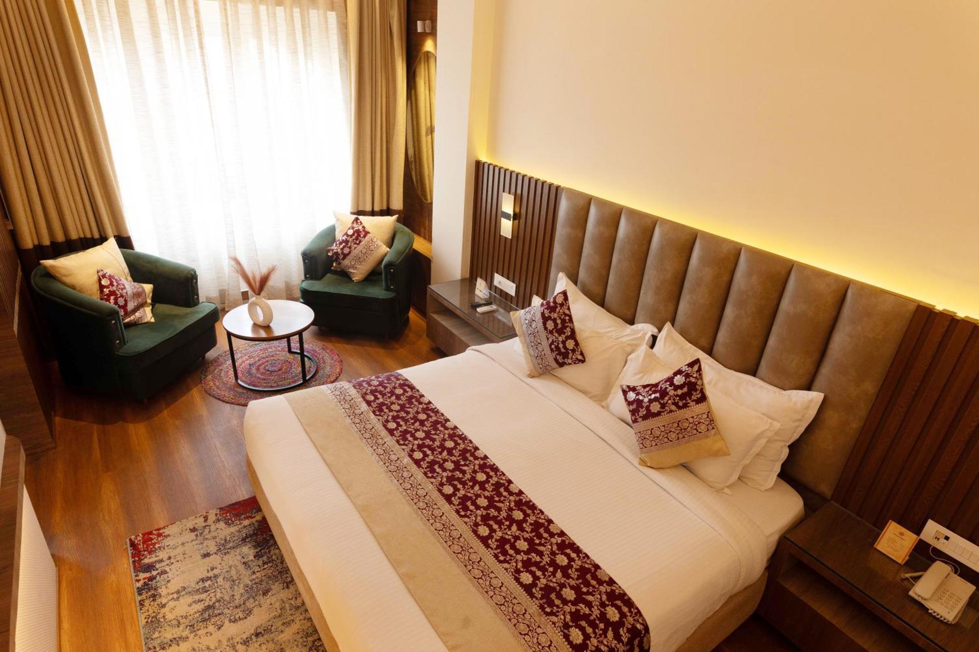 New Hotel Broadway Varanasi Exterior photo