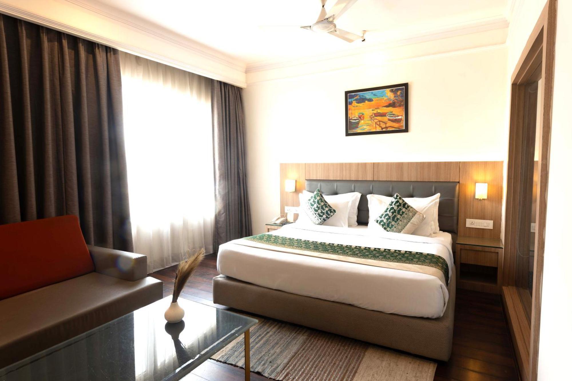 New Hotel Broadway Varanasi Exterior photo