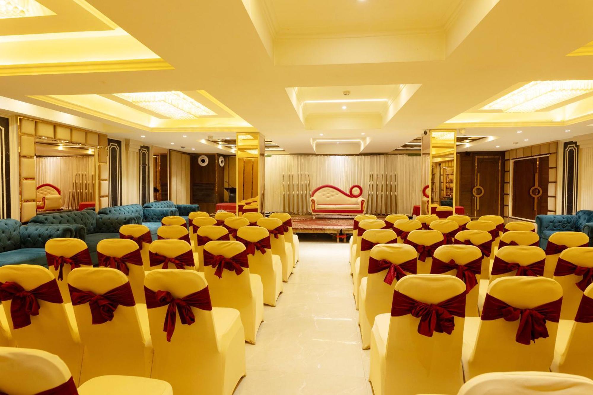New Hotel Broadway Varanasi Exterior photo