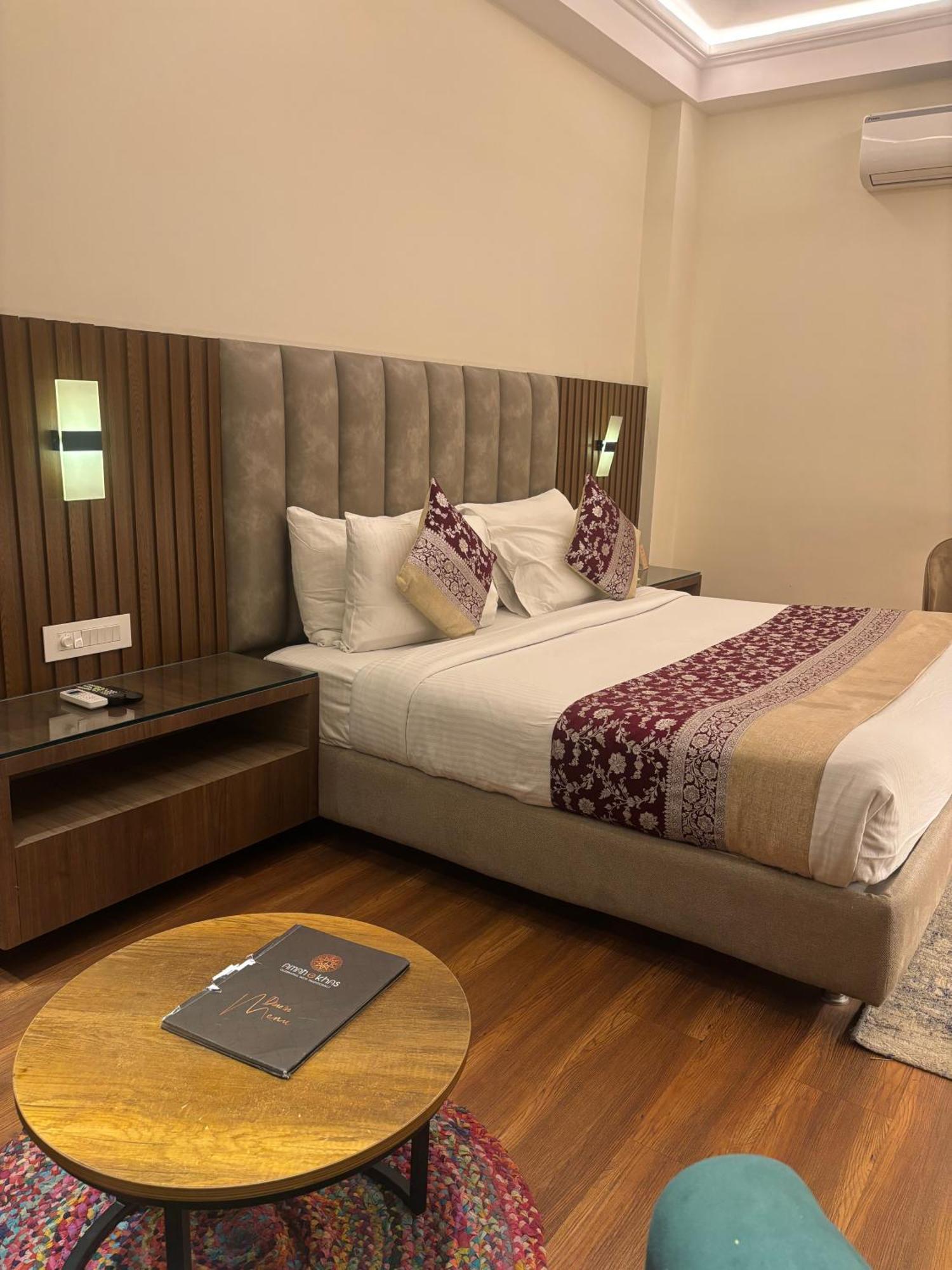 New Hotel Broadway Varanasi Exterior photo