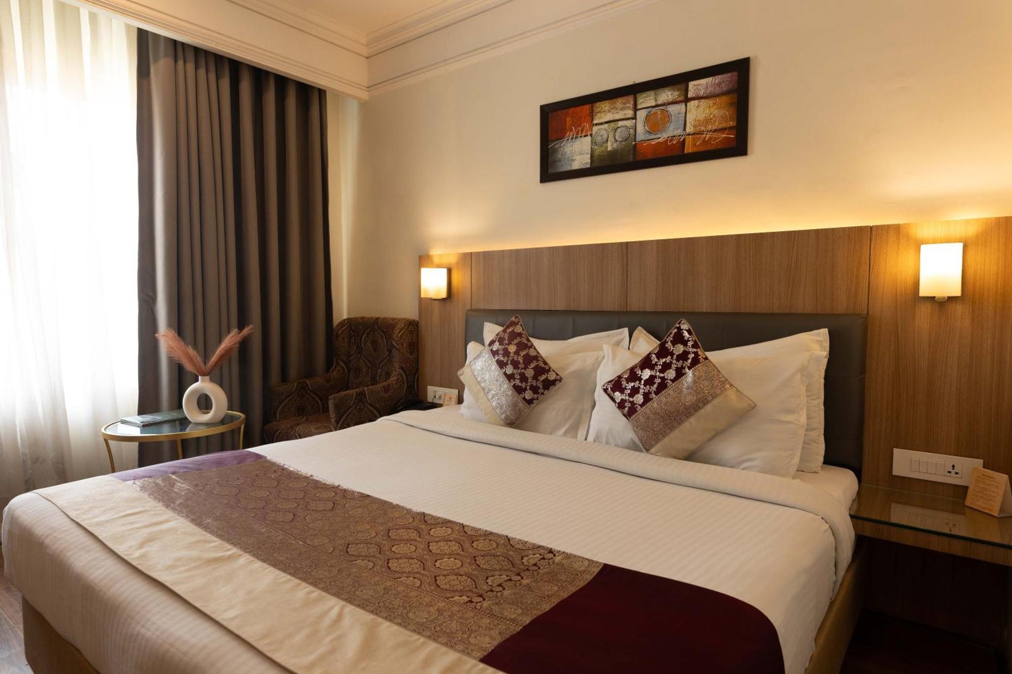 New Hotel Broadway Varanasi Exterior photo